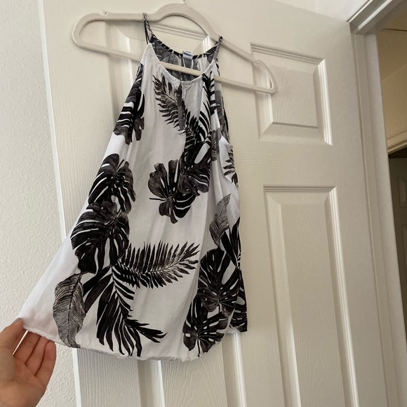 Tropical Tank - Picture 2 of 4